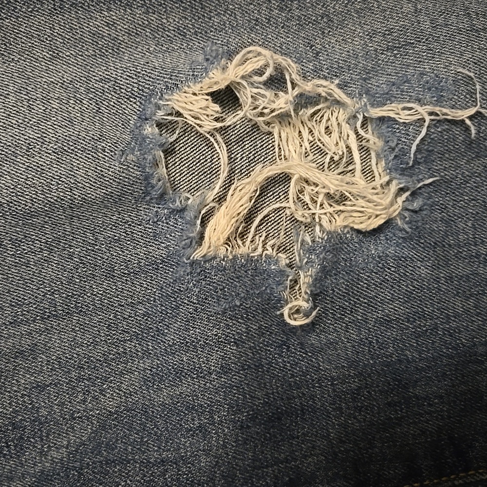 Guess Tomboy Jeans - Picture 5 of 8